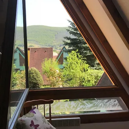 Le Chalet D'adeline Dom wakacyjny *